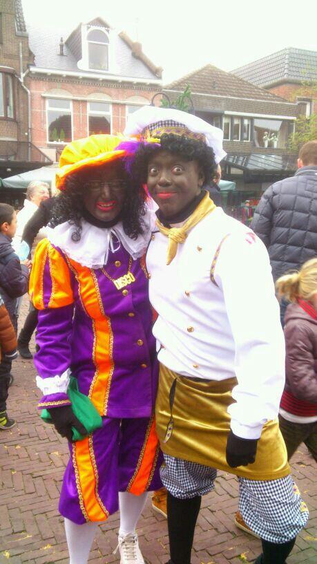 pietenfeest's tweet photo. en misschien deze 2 gekke pieten er ook nog bij http://t.co/P67StA5Srv