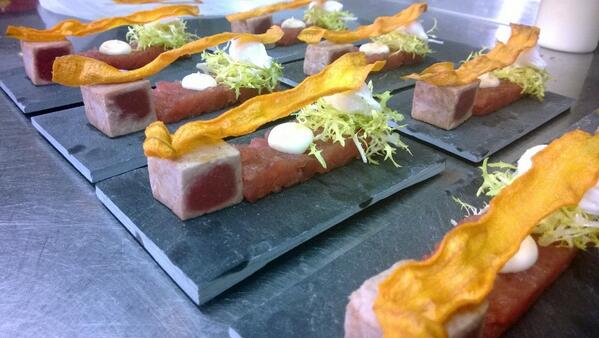 First course walking diner.. Yellowfin tuna whit poached quail egg and lemon sauce
