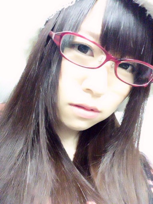 赤縁メガネ♡ http://t.co/RbKGYJo4te