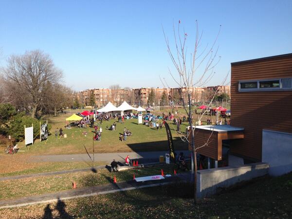 CyclocrossMTL's tweet photo. Une première édition de rêve! - http://t.co/FEBSEcR7uT http://t.co/2TVP5LeccD