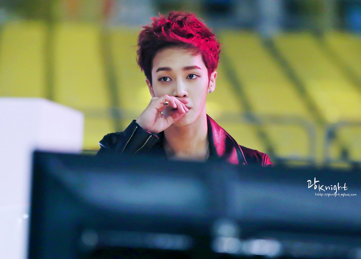 BZXOSKsCAAAfRUw.jpg:large