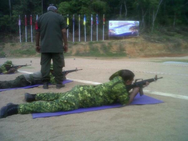 IEDA303's tweet photo. Terbaik!!! RT Aksi Oleh Dato @KP_RELA Dalam Acara VVIP M16 Di #ukmrk2013 http://t.co/xdXSsufNUP