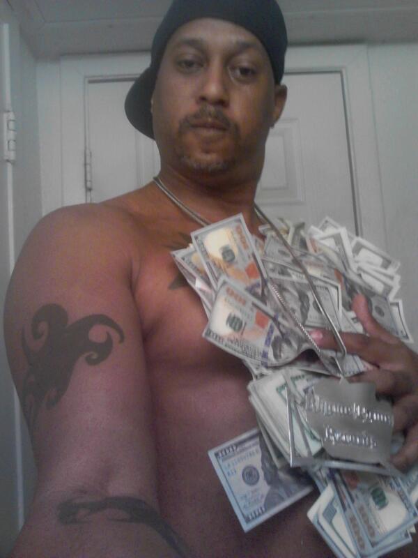 Pork_Jihadi's tweet photo. "@RapperViper: New Viper mixtape cover for new mixtape:  "My 60k" http://t.co/8lRYe2sz7h"