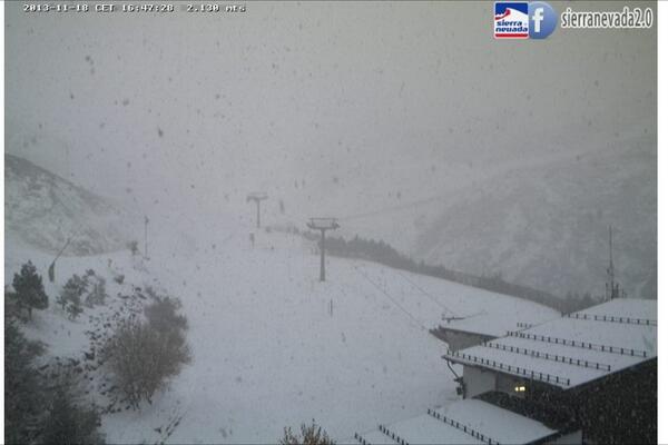 pacogomezpalma's tweet photo. Pinta mejor. Nos queda menos para disfrutar de @websierranevada con @MARBELLASKICLUB @ferrer_quique @cestino_jacobo http://t.co/oKyMvb4141