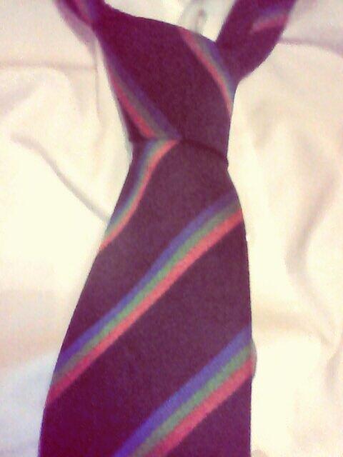 DavidFind's tweet image. Got my #tie on someone best tell me were ##Davidtennant is so I can meet him #savetheday #finddavid