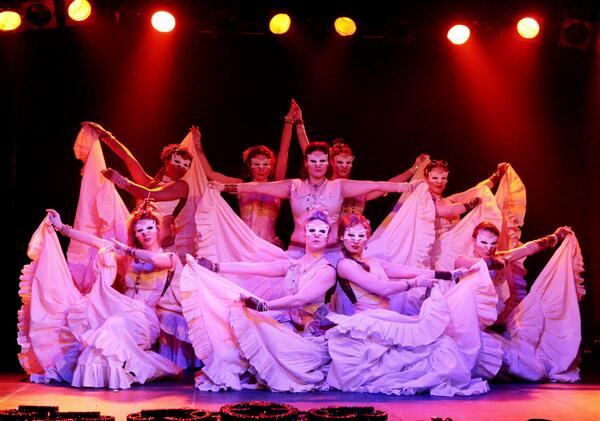 azizabellydanc's tweet image. Aziza's Angels tijdens optreden op #emporiumvernesque in #Arnhem afgelopen weekend. #fusion #bellydance