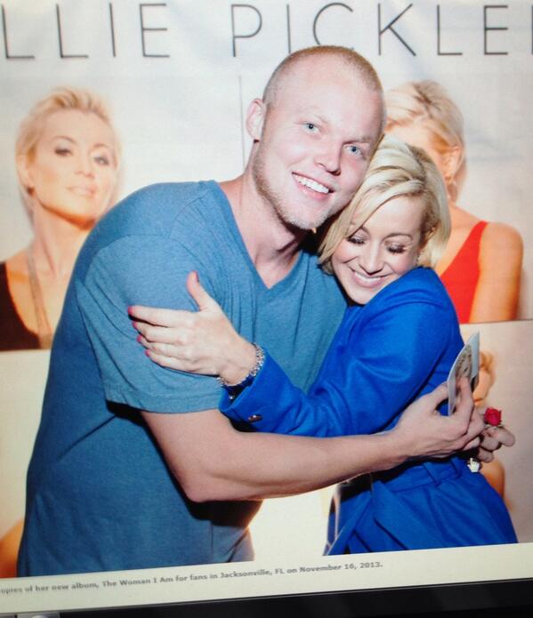 zdutton13's tweet photo. I love @kelliepickler . Probably the best night of my entire life. #wow #mostbeautifulwomanever http://t.co/aG6SrOpr7D