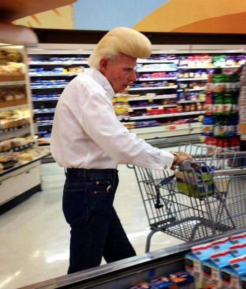 IG187's tweet photo. Brilliant "@Pietros1: Does Donald Trump have a brother? http://t.co/9MoA7CwQ4s