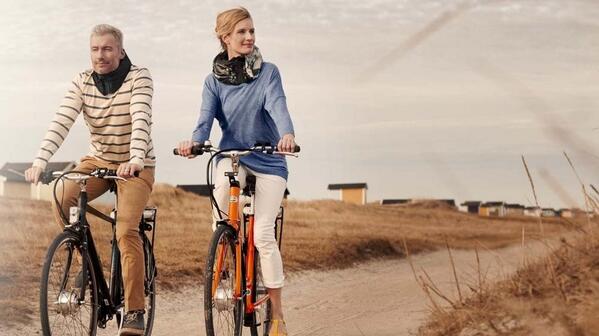 npralltech's tweet photo. So you think you're too cool to wear a bike helmet: http://t.co/VVpcKUsmJJ via @nprparallels http://t.co/zWKDBkhhaM