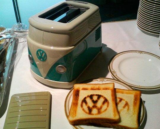 HelloFrontDesk's tweet image. I do believe I found the new toaster for breakfast.