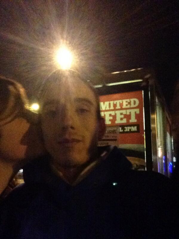 RobWatkins89's tweet photo. "@GraciePickering: Best promoter ever! @RobWatkins89 #fillmeupfridays #walkmetoevokeplease http://t.co/4y2Sr863Vb"@evokenightclub damn right