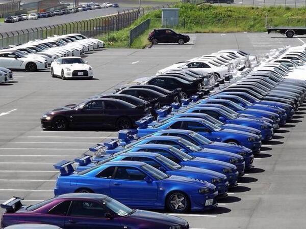 CarDomain tweet picture