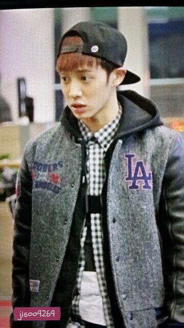 BZYywwUCUAErdx4.jpg:large