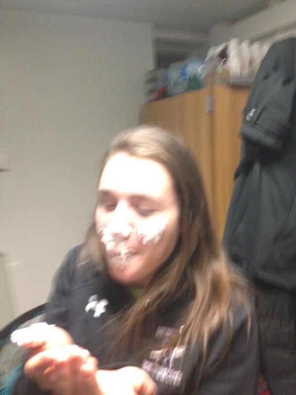 JacksonAgey's tweet photo. @cgornick13 cupcake slam cam. Game on! Lol http://t.co/y4zeOHLTXU