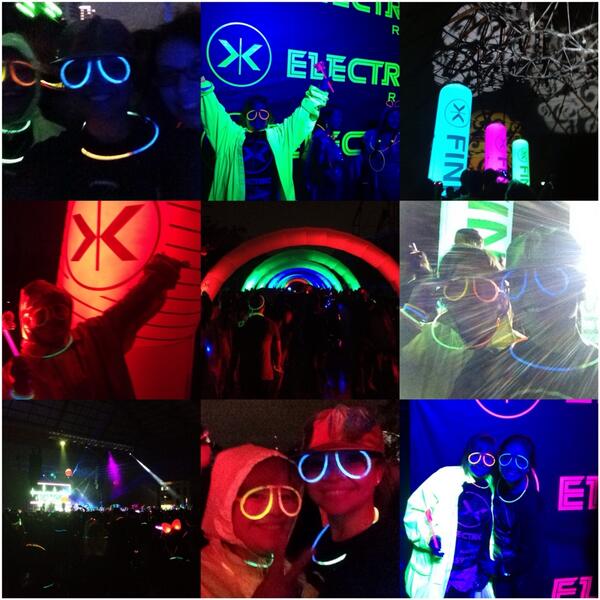 gildasings's tweet image. It's Fun experienced #ElectricFun Sydney. Para kaming mga Christmas tree na nag lalakad @ Homebush