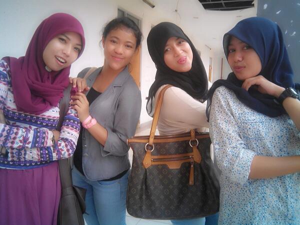 Fany_alone's tweet photo. @tutyjhie http://t.co/mo74cyYAL1