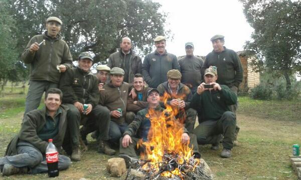 JovenesxLacaza's tweet image. RT @ruben_zfra: Lo mejor de un dia de caza!!#scdad de cazadores La Esperancita
@JovenesxLacaza. @rincondecaza.