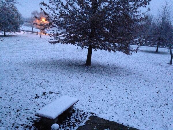 luvs2takepix's tweet photo. @FOX19 Rising Sun Indiana this morning. http://t.co/0D5uIVNkHL