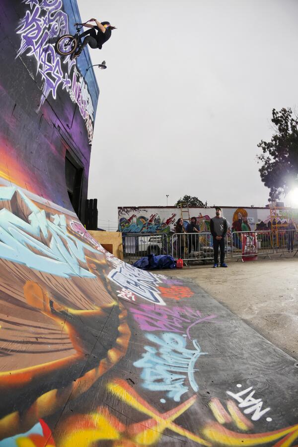 sebaorellana_'s tweet image. "@redbullCL: El @CocoZurita rompiéndola en el Red Bull #UrbanRythm ¡Full #alaaas Coco! http://t.co/d4oPbLoMkJ" // Crack