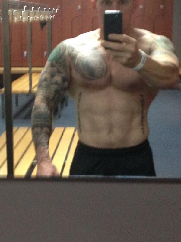 TrevFlex's tweet photo. @GetUFitin4Com http://t.co/QzQzIJQRoK