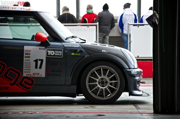 mini4funclub's tweet photo. Sono online le prime foto del 2° #TimeAttack Day di #Adria : http://t.co/EVUxbCI3yC http://t.co/g9P8lam0mb