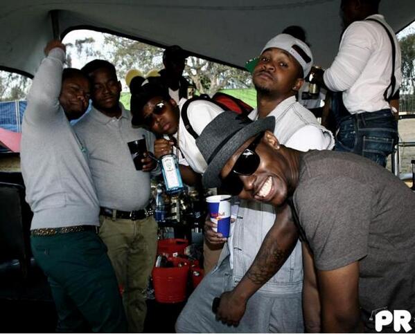 Mpho_Sed's tweet photo. Lol not as yet but we shall keep it 100 @squarepass @CSayTweets @POPBOTTLES_SA #POPBOTTLESfinale http://t.co/OCNSn5fDPg