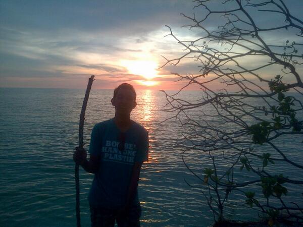 hendzupurlife's tweet photo. Senja ! #kapoposang http://t.co/q4gPkaOu6M