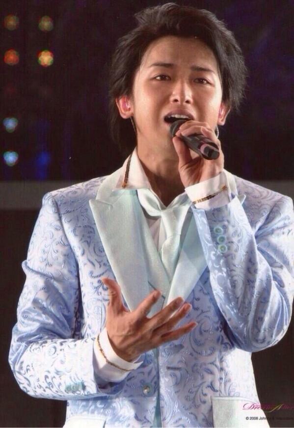 Hey今さーとーしーにーあいをうーたーおうーahahahahah智のもとにとーどーけー Hey今さーとーしーにーあいをうーたーおうーahahahahah智のもとにとーどーけー