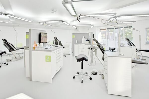 Volledige praktijkinrichting bij Orthodontistenpraktijk Meppel. Voor meer foto's zie stijlmakers.nl!!