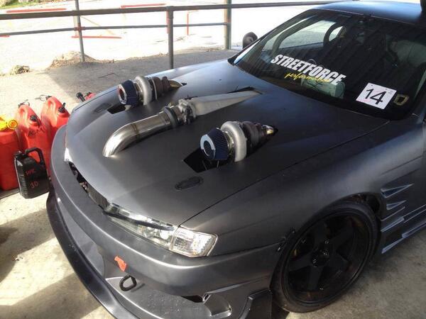 twsfareham's tweet photo. There are bonnet vents, and then there are bonnet vents. And then there's stuff like this... http://t.co/4nBjfIquVl