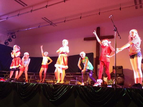 PLCJunior's tweet photo. Glee club sing All I Want For Christmas Is You http://t.co/SYwAdOO7YW
