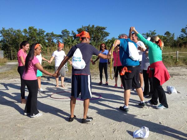 Sapoznik_Ins's tweet image. #hoolahoopchallenge @PerryEllis Associates crush another challenge @SecondFloorProd @Sapoznik_Ins #veryperry