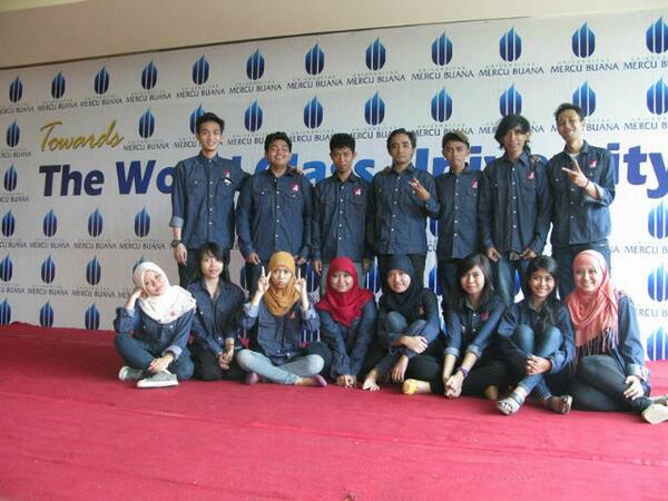 cukingnero's tweet photo. @DInterior2011 All Crew B-) #WorkshopInterior #FestivalUMB6 http://t.co/0ga3HovYWn