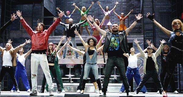 ''hoy no me puedo levantar'',una espectacular exposición de los mejor de Mecano unido al baile,que no te decepcionará