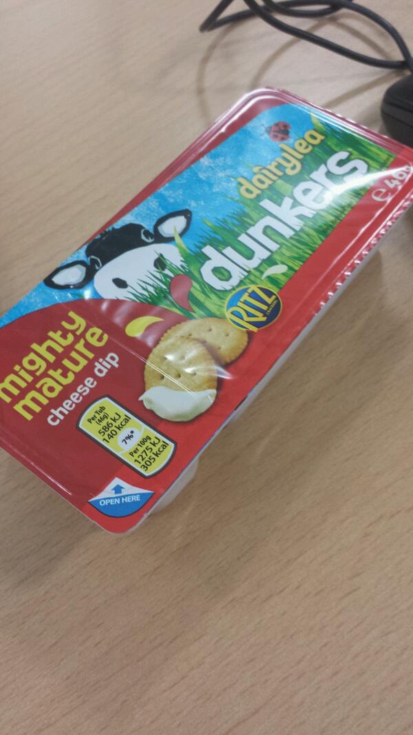 lauraefleming's tweet image. Breakie?? #cheeseobsession