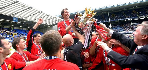 Manchester United Joyeux Anniversaire To French Legend Laurent Blanc Title Winner With Mufc In 03 He Was Born On This Day In 1965 Http T Co Uxomvjkj8t Twitter