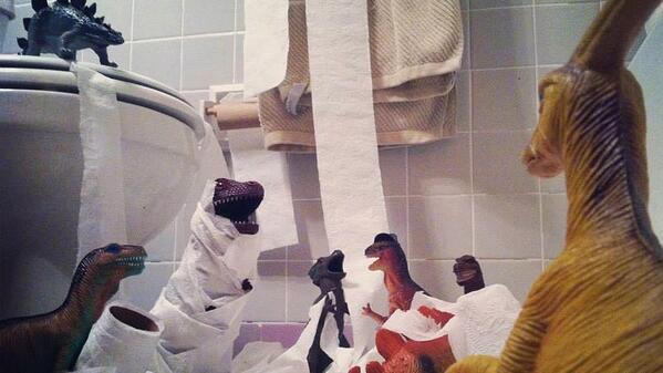 #Dinovember, el mes en el que los dinosaurios cobran vida por la noche gonzoo.com/frikadas/story… Por <a href="/Elenamelendez_/">Elena Meléndez</a>