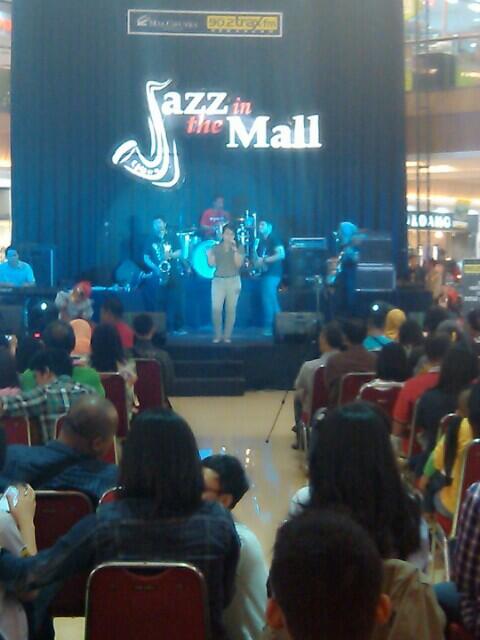 Masih <a href="/BlowingUp_/">BlowingUp</a> feat #Katryn <a href="/praba_lakshmi/">LAKSHMI</a> skrg..