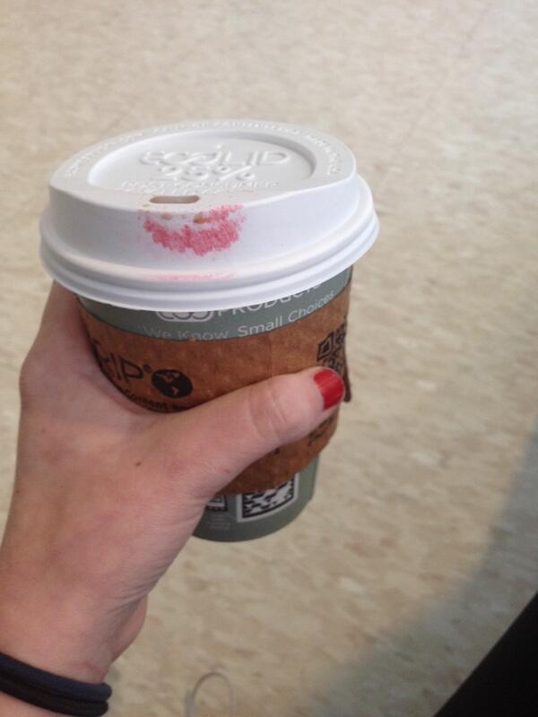 megdalenabay's tweet image. Having this mark on your hot chocolate. #MegProblems