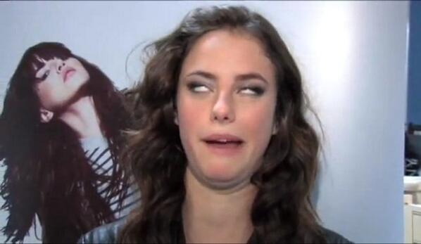 Меган фокс тело дженнифер. Linbel ангелина бельская. Тело дженнифер меган. Меган фокс тело дженнифер. Девушка закатывает глаза.