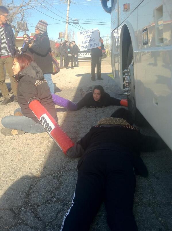 Undocu-Bus tweet media