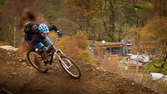 WiggleCulture's tweet photo. One Wiggle blog comp winner had an awesome time at Bike Park Wales with their new dhb Mtb kit! http://t.co/i3iY5IbCmi http://t.co/d6gUw7T16s