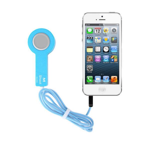 DigiAdditions's tweet image. Check out these awesome shutter release cables.for iPhone 5, iPod &amp;amp; iPad. Perfect Xmas gift. bit.ly/1eg2IrI