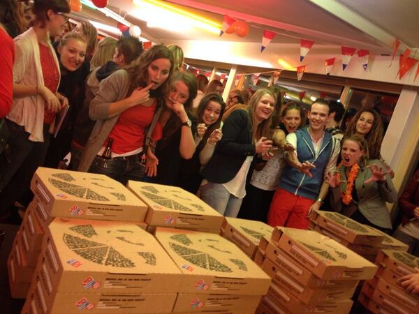 mclvanleeuwen's tweet image. Uitgehongerd en dorstig! #nhtv #propedeuse #uitreiking #enhetwerdnogheellaat #nhtv #fbtr