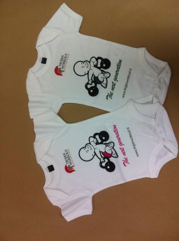 Printhuis's tweet photo. Zo zijn babyrompertjes ook leuk en stoer. Uiteraard gemaakt bij het Printhuis. http://t.co/asZ1lH1PiY