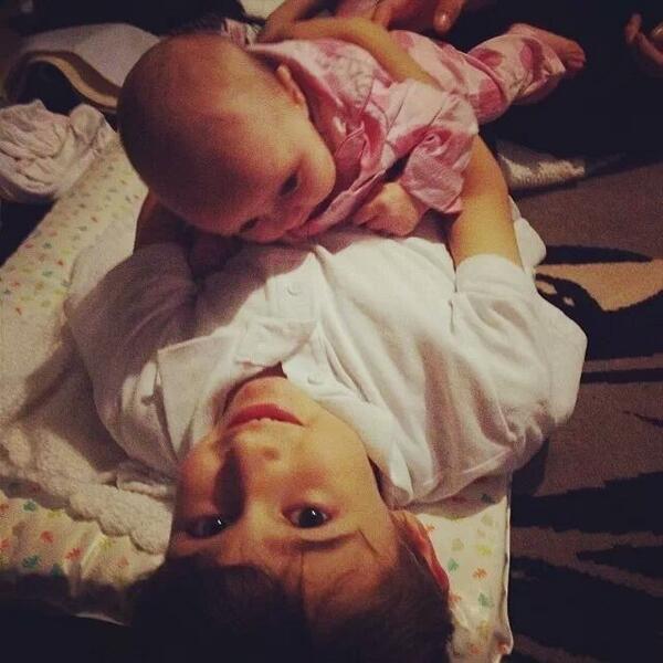 raisyhaedayes's tweet image. Niece and neph #pinkpjs