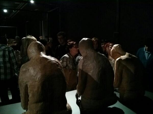 LaCasaEncendida's tweet photo. Los artistas de #MundoExtreme, pertenecientes a Debajo del Sombrero son los protagonistas de esta muestra. http://t.co/VwkobE2941