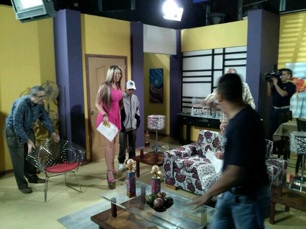 elmagister380's tweet image. Grabando #aqueteries #comoessssssss