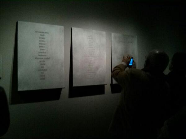 LaCasaEncendida's tweet photo. La obra de Carlos Mariscal trabaja con las palabras #MundoExtreme http://t.co/QhVi9Y7F3j