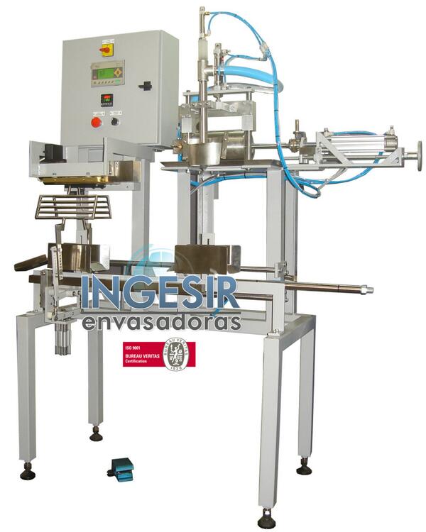 INGESIRenvasad's tweet photo. Envasadora llenadora y cerradora de sachets de Doy Pack. http://t.co/60GYylG1hn http://t.co/DKktt4MLSR